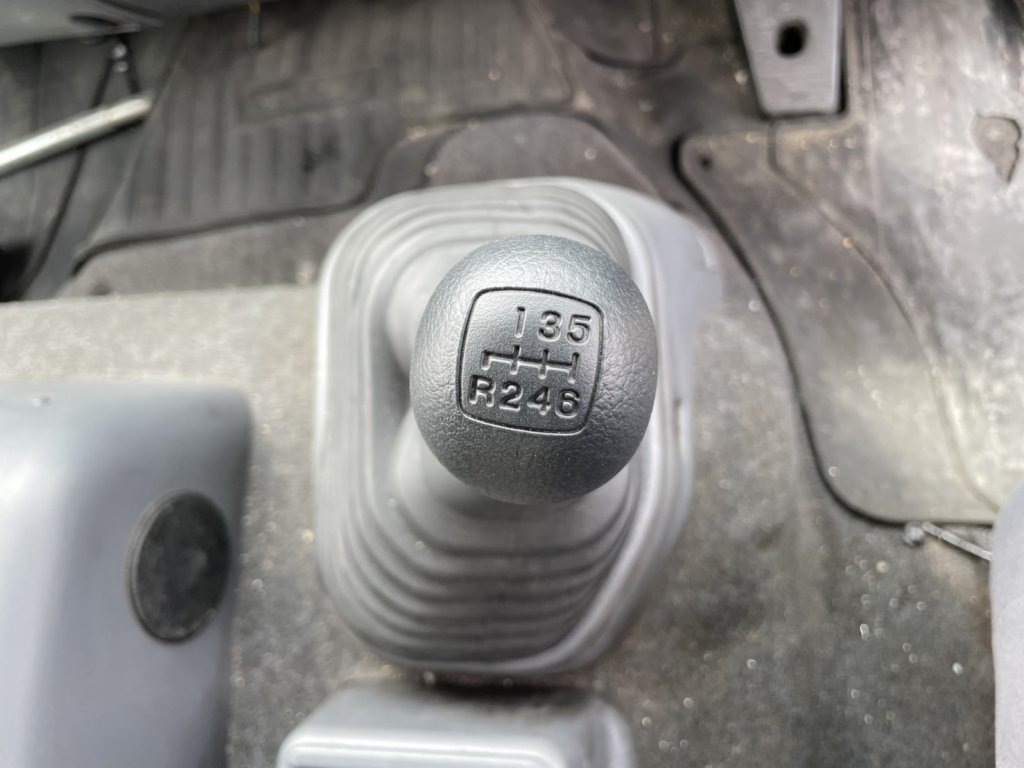 いすゞ 中型増トンワイド フォワード クレーン３段 PKG-FSR34S2