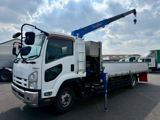 いすゞ 中型増トンワイド  クレーン３段