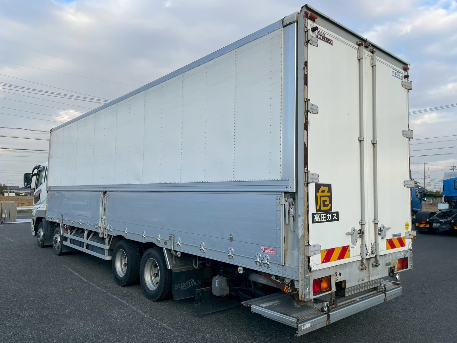 三菱 10t超  アルミウィング LKG-FS54VZ