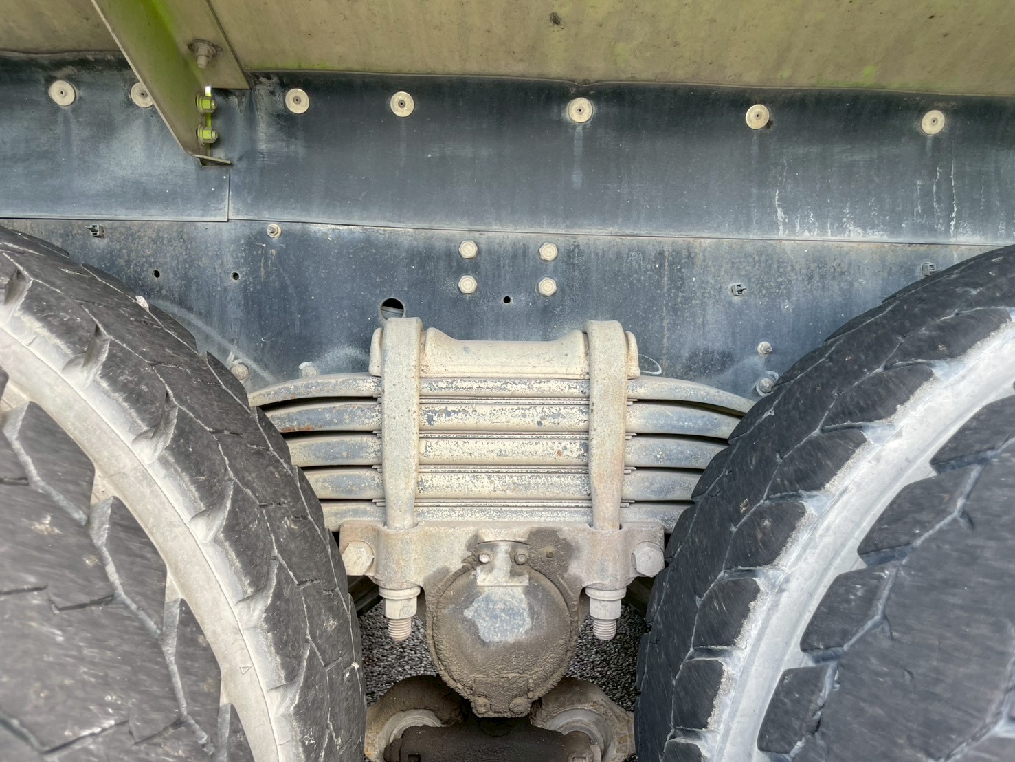 いすゞ 大型 ギガ コンクリートミキサー車 LKG-CXZ77AT