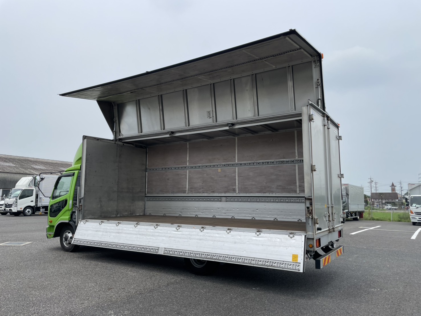 三菱 中型ワイド ファイター アルミウィング TKG-FK71F