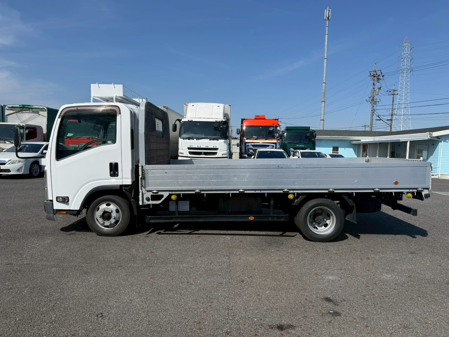 いすゞ 小型ワイド  平ボディ TRG-NPR85AR