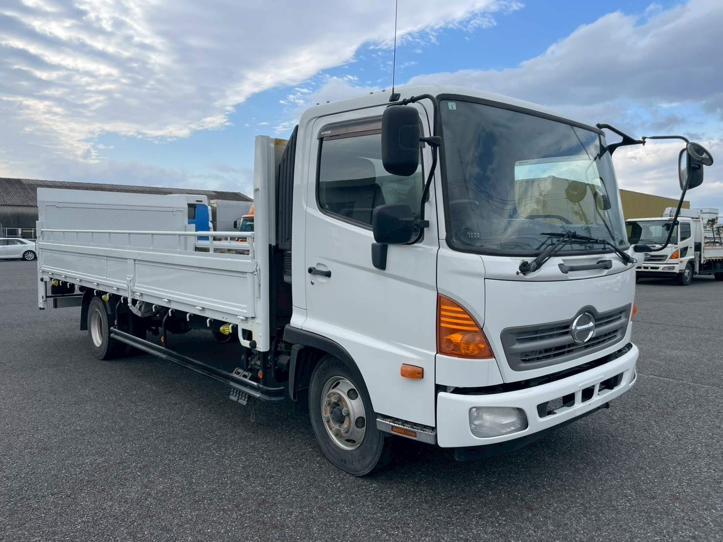 日野 中型ワイド レンジャー 平ボディ TKG-FC9JKAP