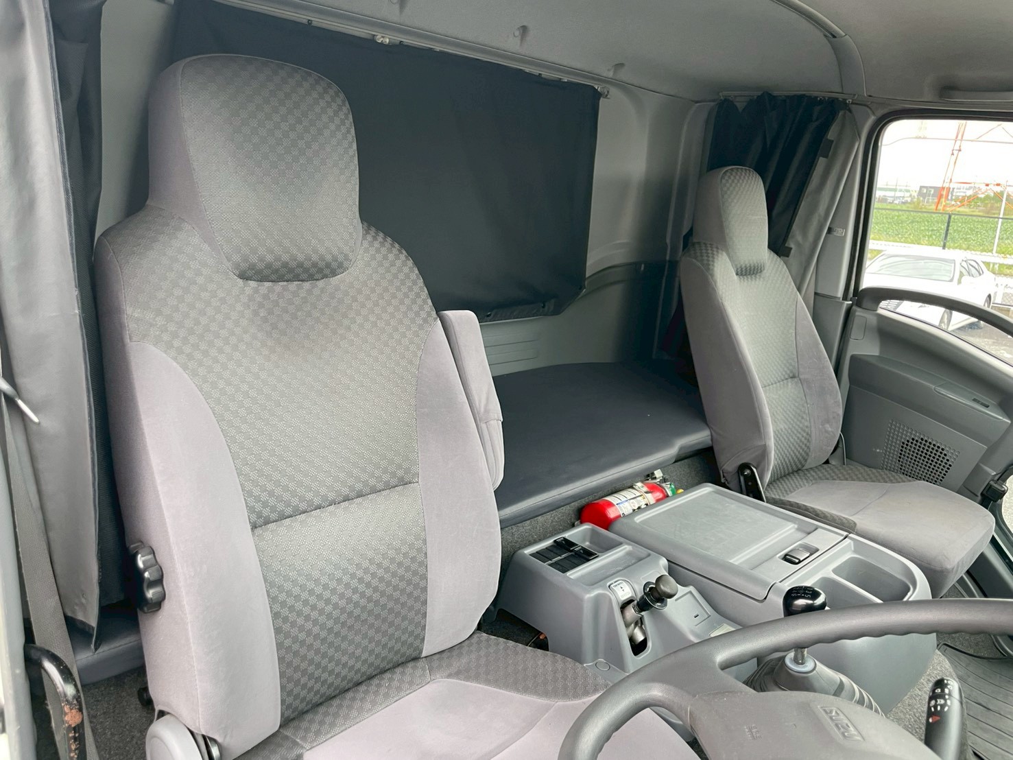 いすゞ 中型増トンワイド  クレーン４段 QKG-FTR34S2