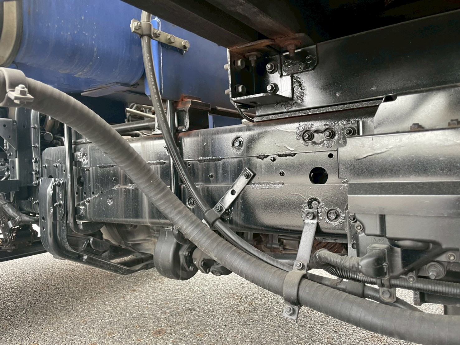 いすゞ 中型増トンワイド  クレーン４段 QKG-FTR34S2