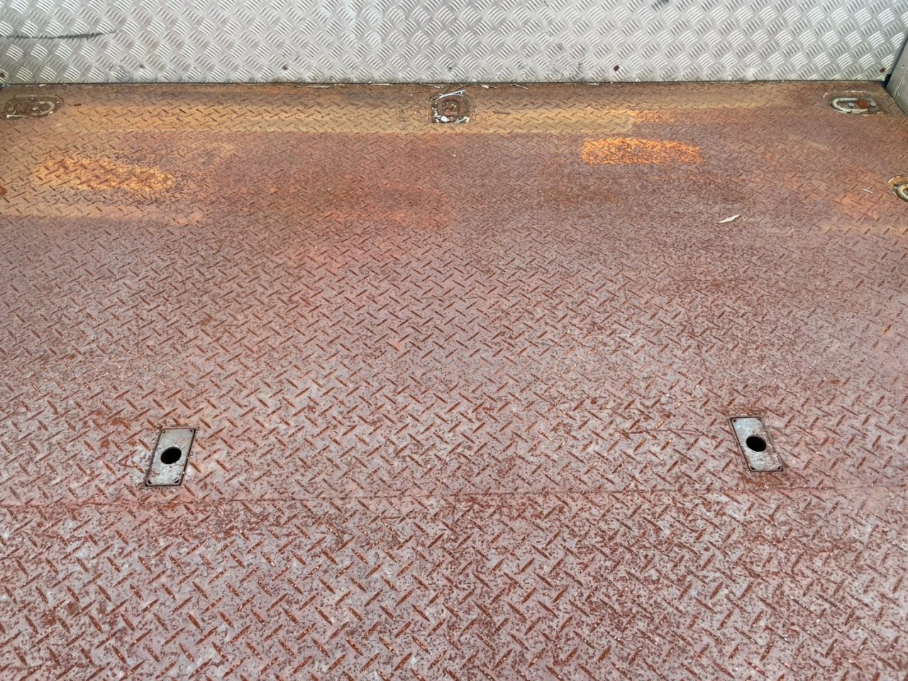 いすゞ 中型増トンワイド  クレーン４段 QKG-FTR34S2