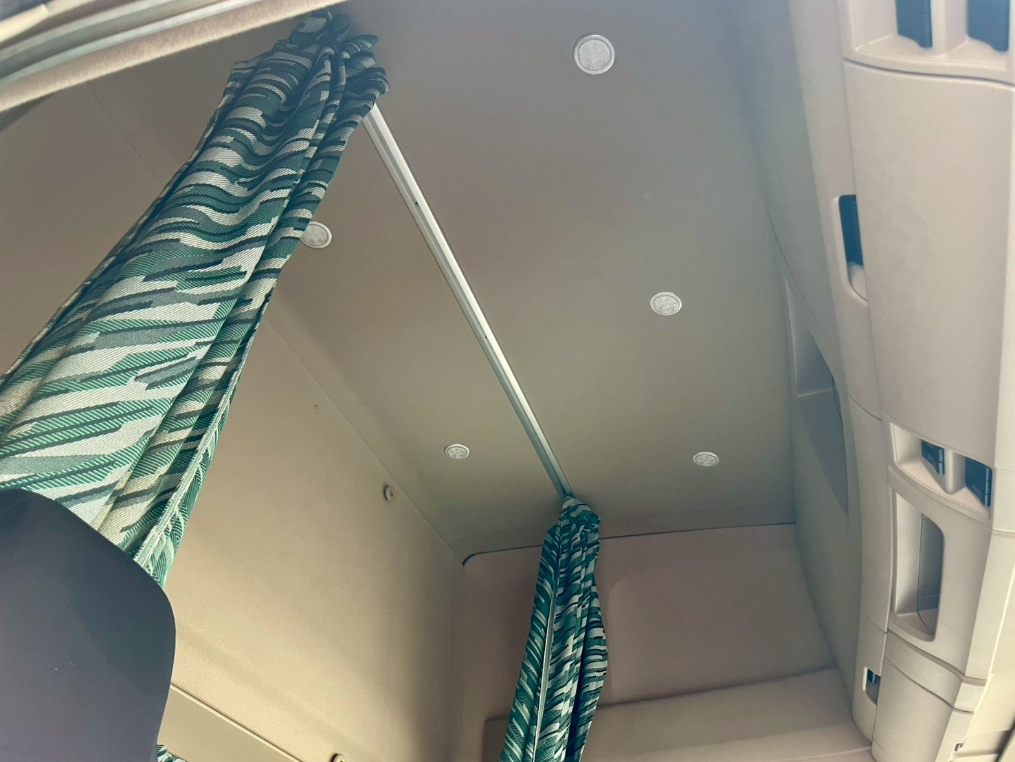 日野 中型増トンワイド  アルミウィング 2PG-FE2ABG