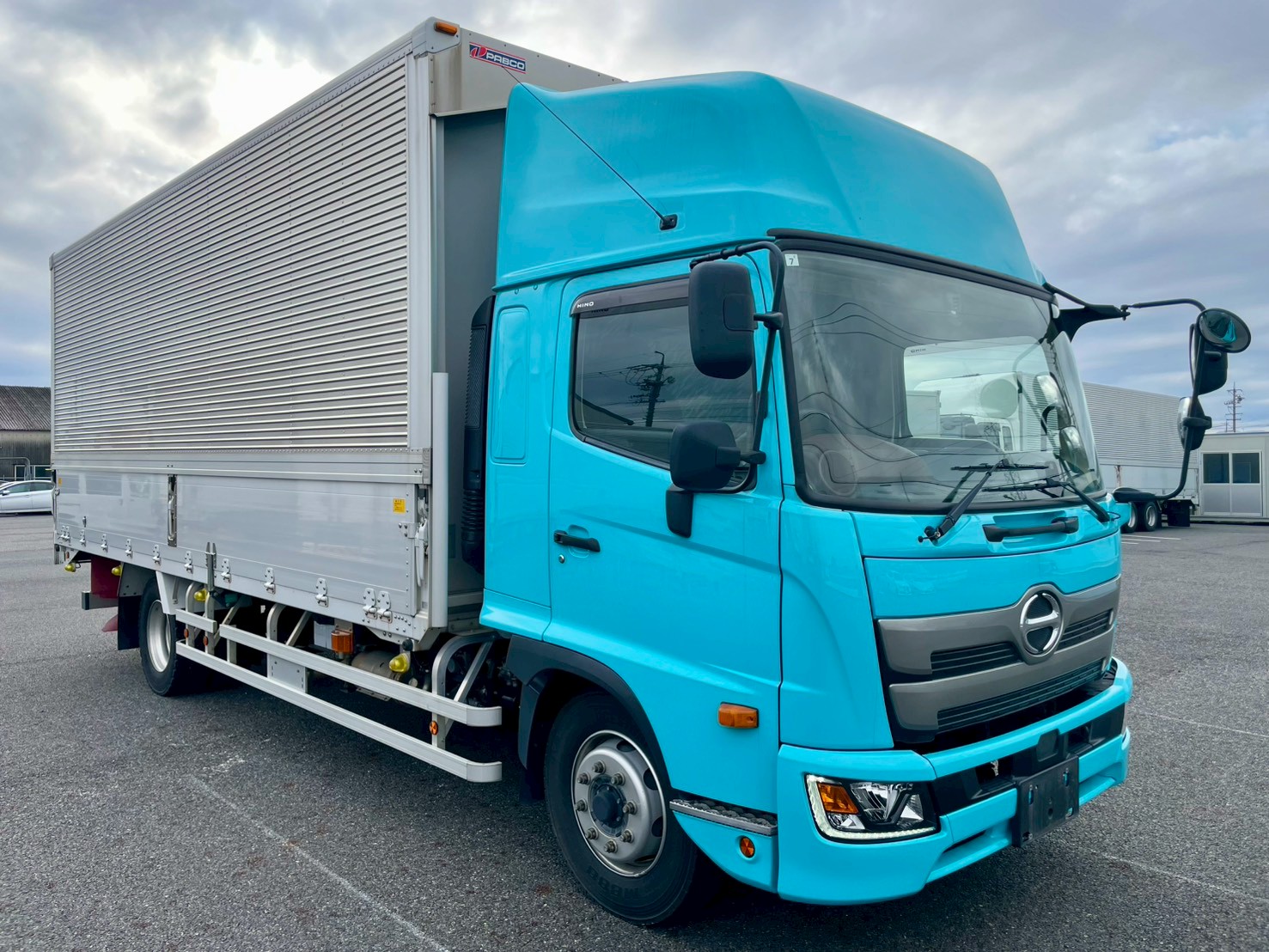 日野 中型増トンワイド  アルミウィング 2PG-FE2ABG