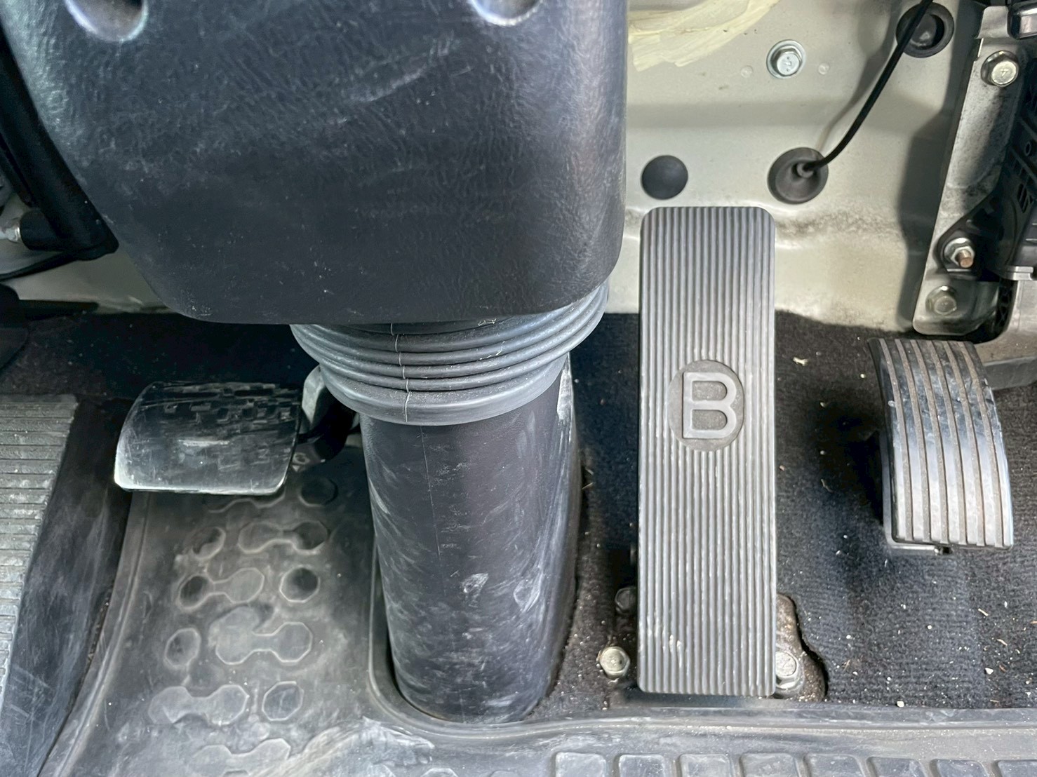 三菱 中型増トンワイド ファイター ホロウイング 2KG-FK65FZ