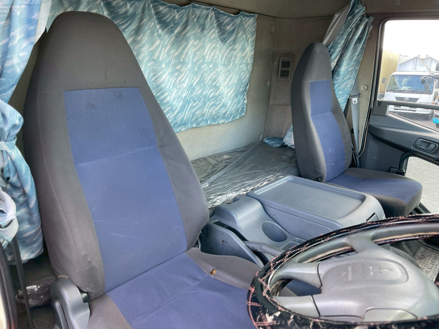 三菱 中型ワイド  平ボディ TKG-FK61F