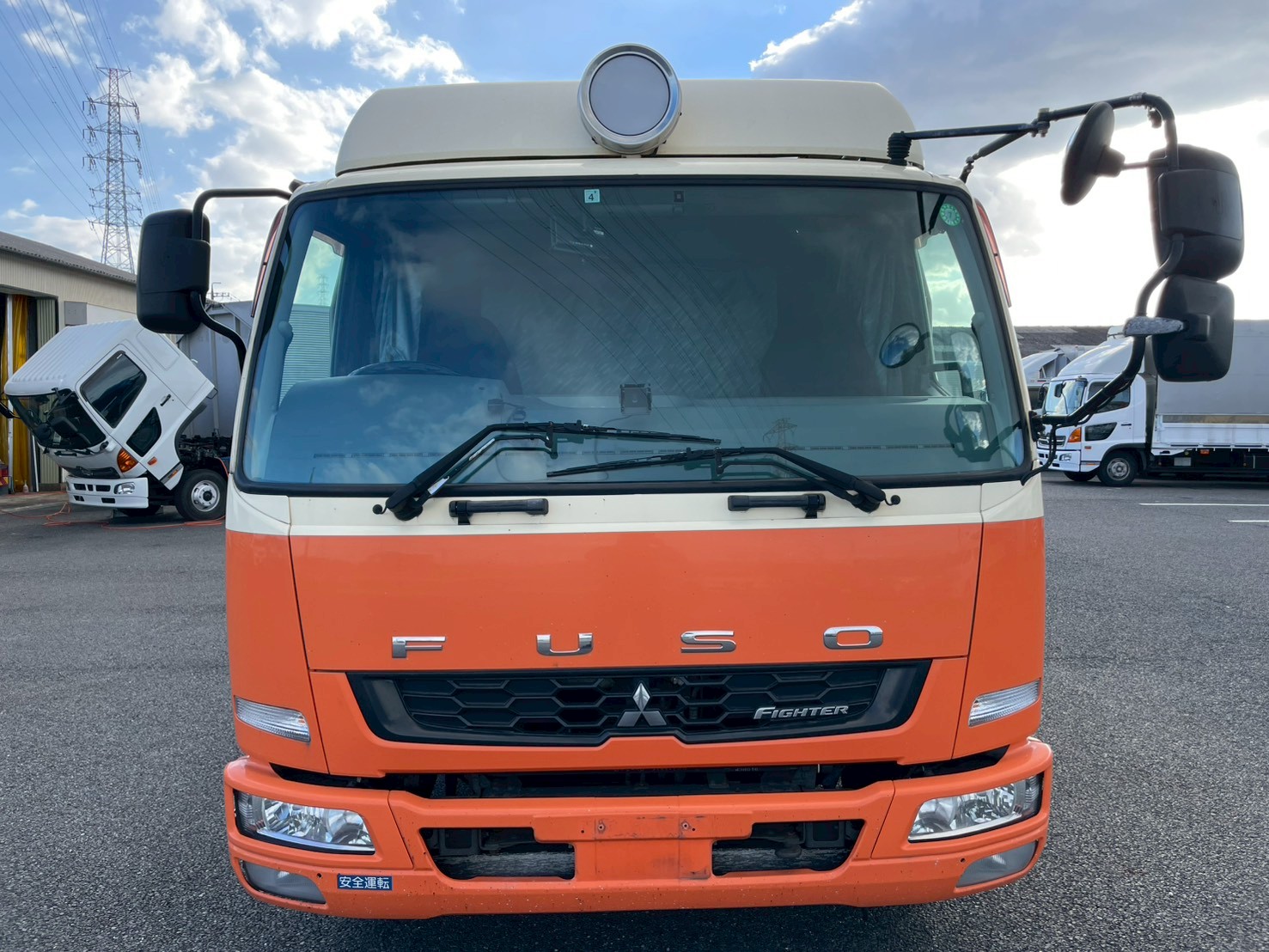 三菱 中型ワイド  平ボディ TKG-FK61F