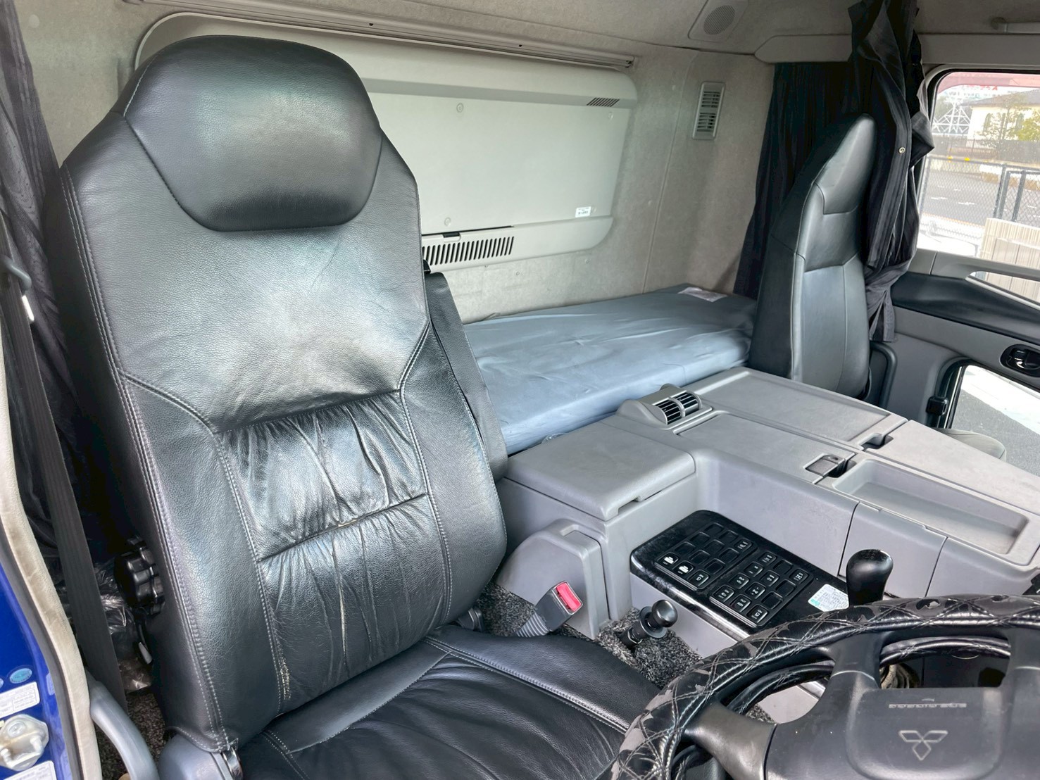 三菱 10t超  クレーン４段 QPG-FV64VZ