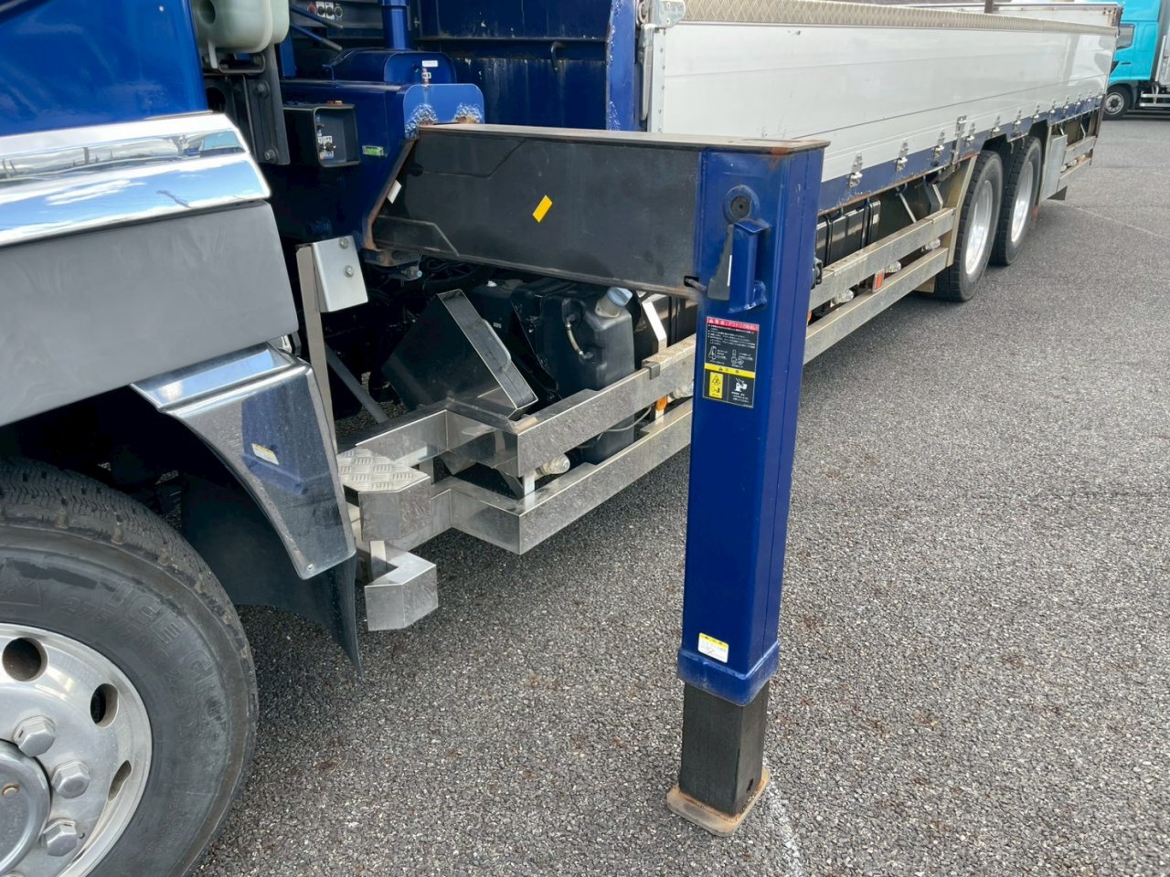 三菱 10t超  クレーン４段 QPG-FV64VZ