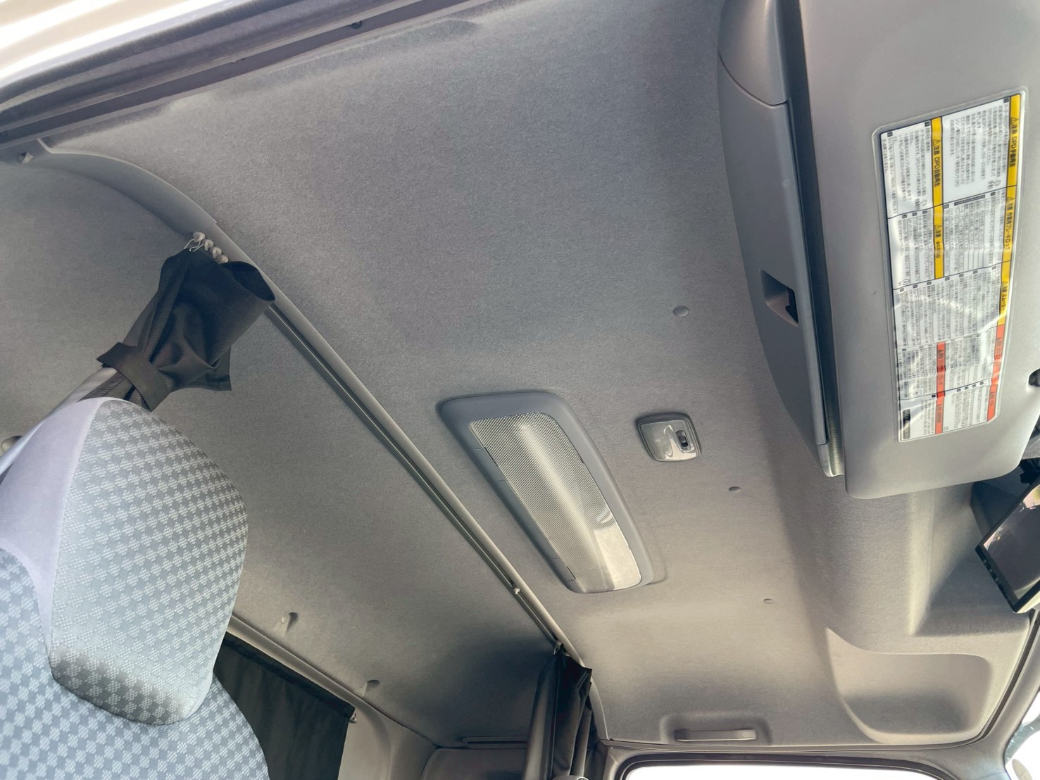 いすゞ 中型ワイド  アルミウィング 2RG-FRR90T2