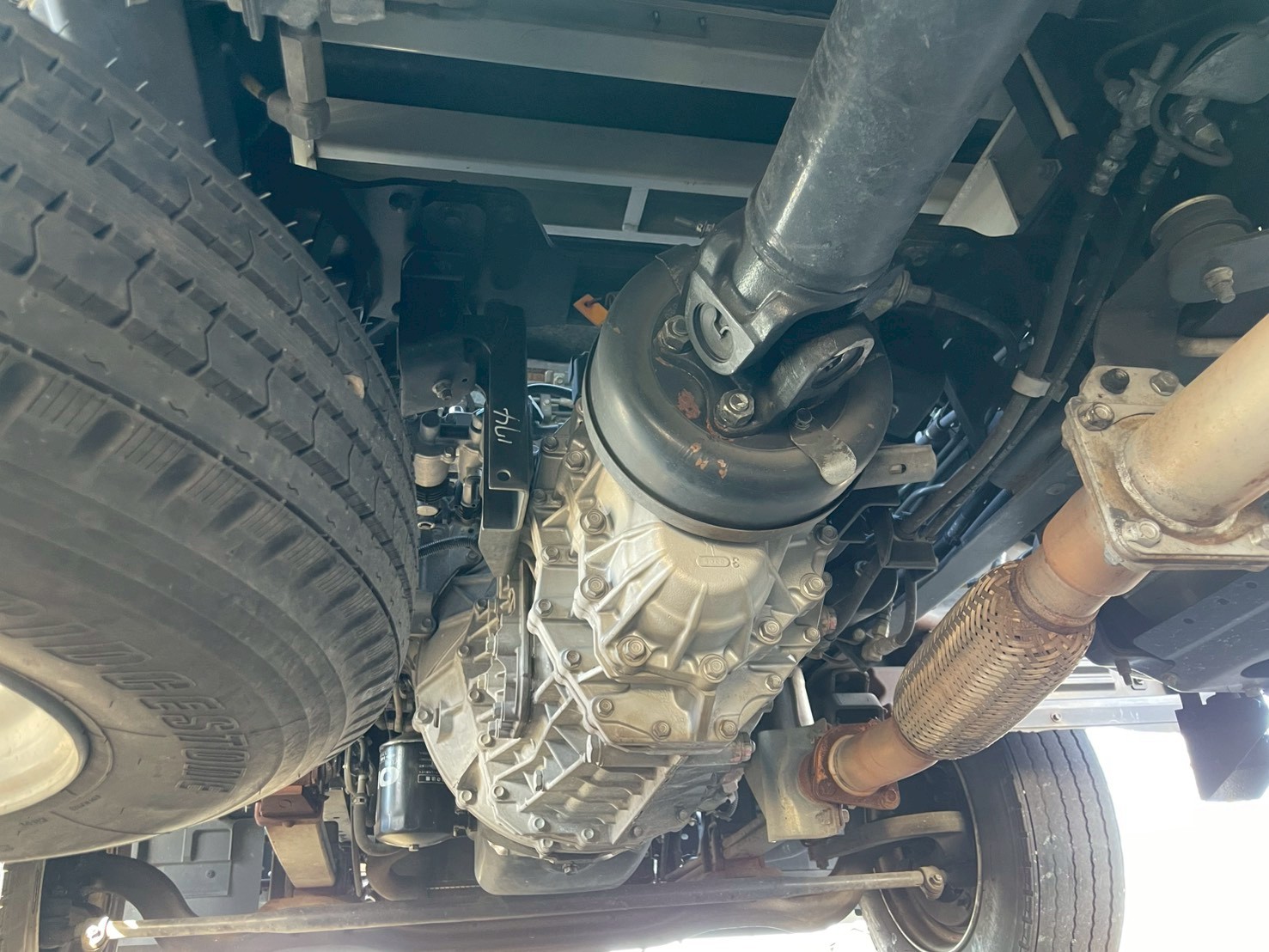 いすゞ 中型ワイド  アルミウィング 2RG-FRR90T2