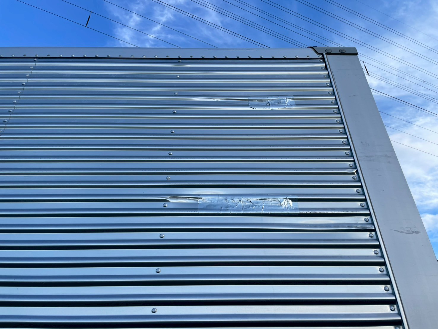 いすゞ 中型ワイド  アルミウィング 2RG-FRR90T2