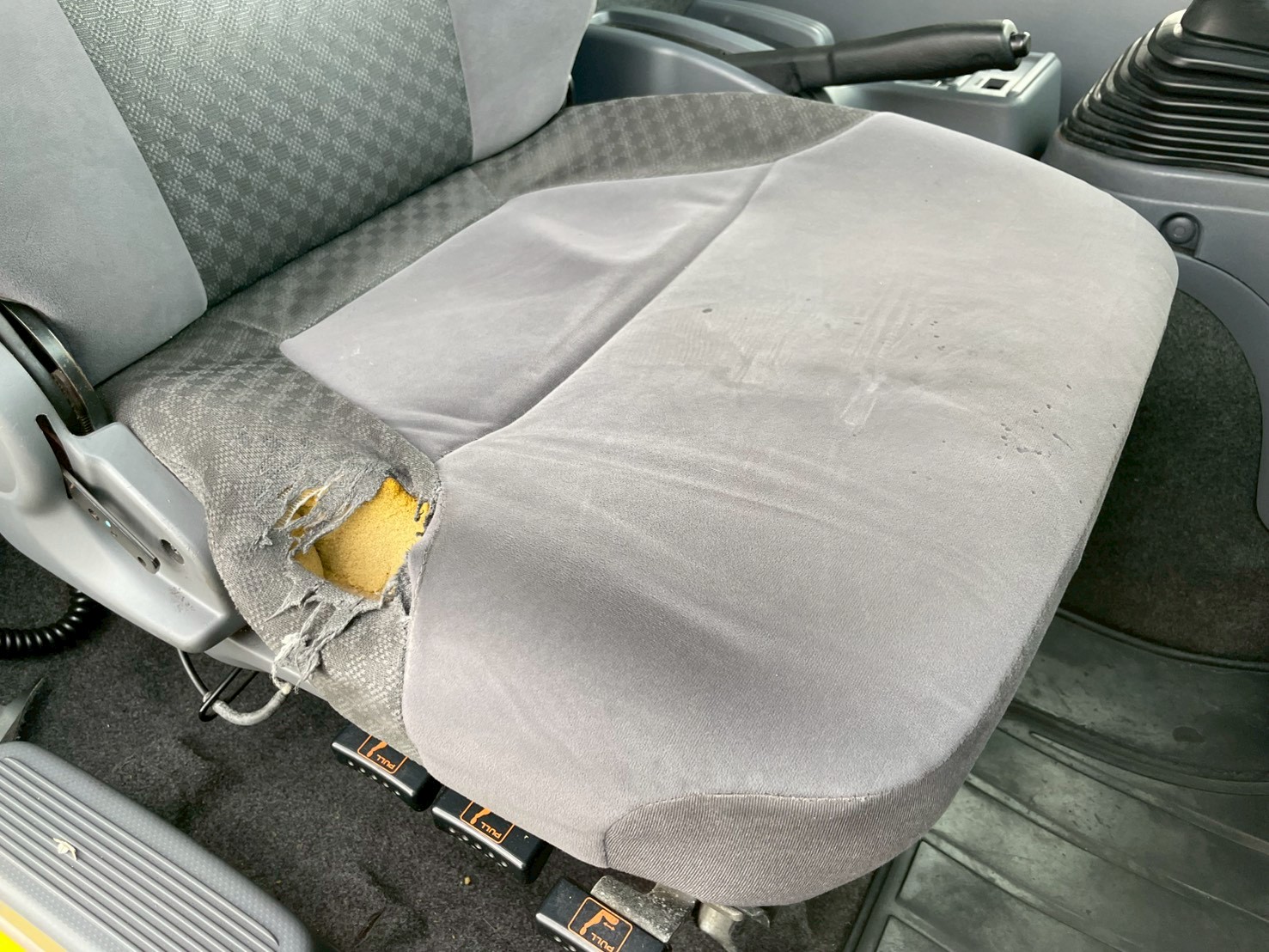 いすゞ 中型ワイド  冷凍車 TKG-FRR90T2