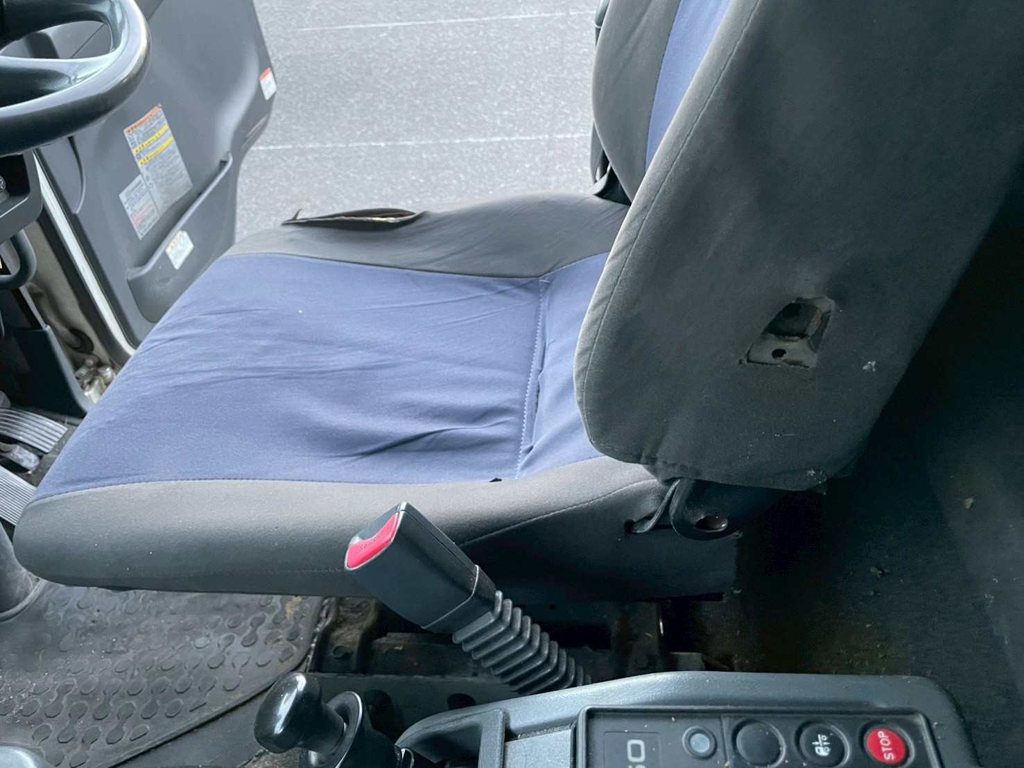 三菱 中型増トンワイド  平ボディ LKG-FK65FZ