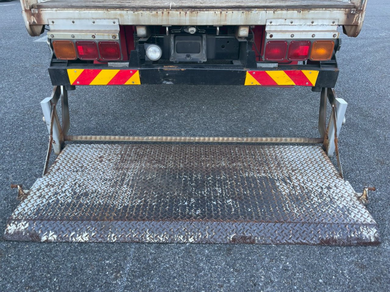 三菱 中型増トンワイド  平ボディ LKG-FK65FZ