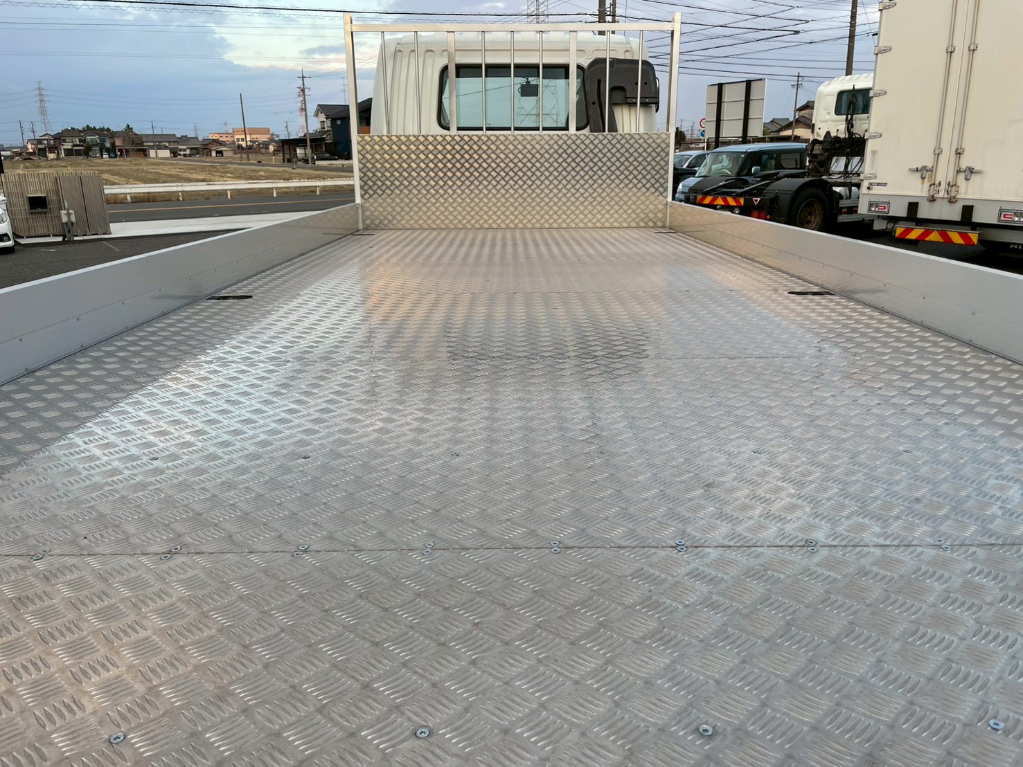 三菱 中型増トンワイド  平ボディ 2KG-FK62FZ