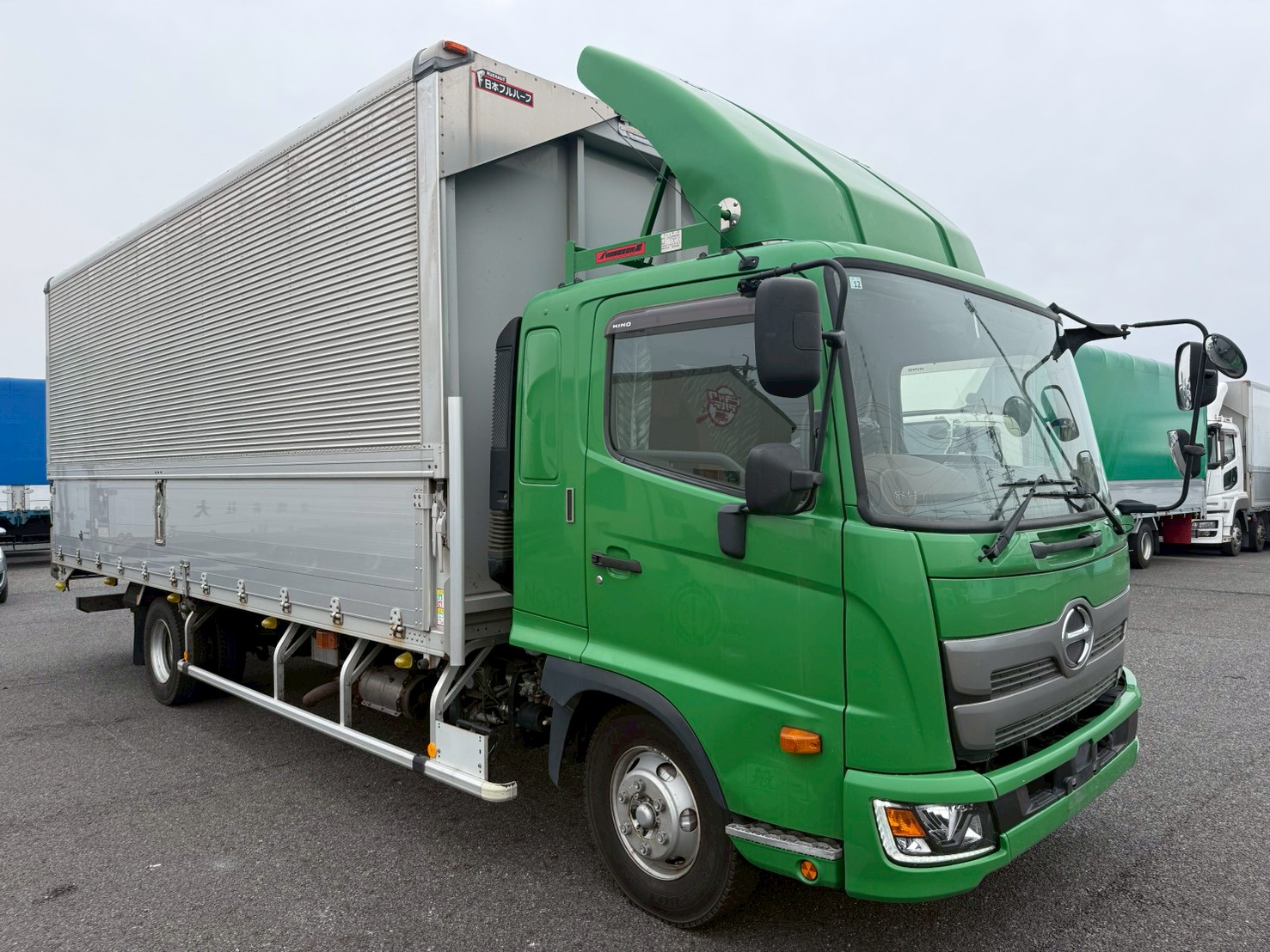 日野 中型ワイド  アルミウィング 2KG-FD2ABA