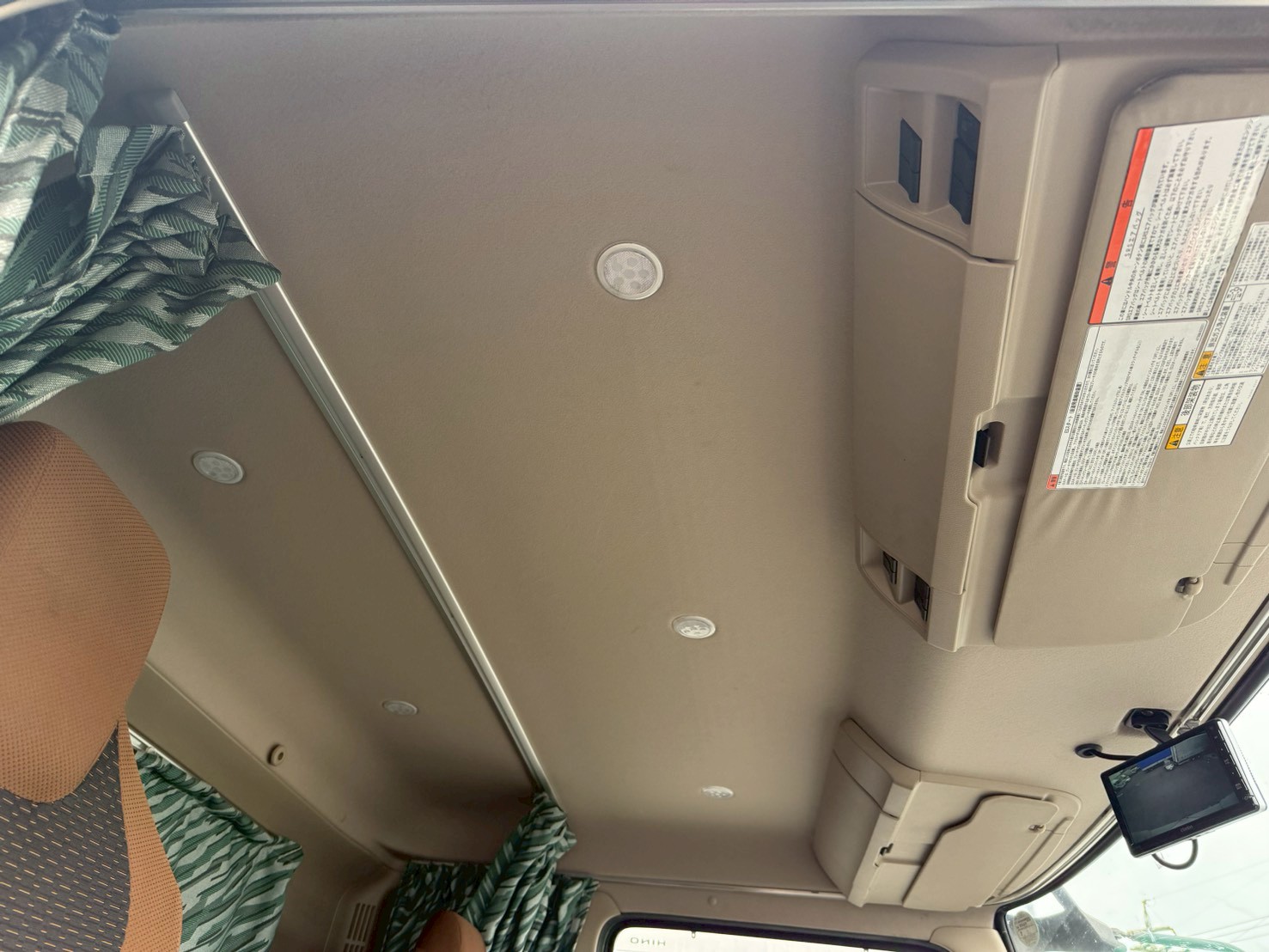 日野 中型ワイド  アルミウィング 2KG-FD2ABA