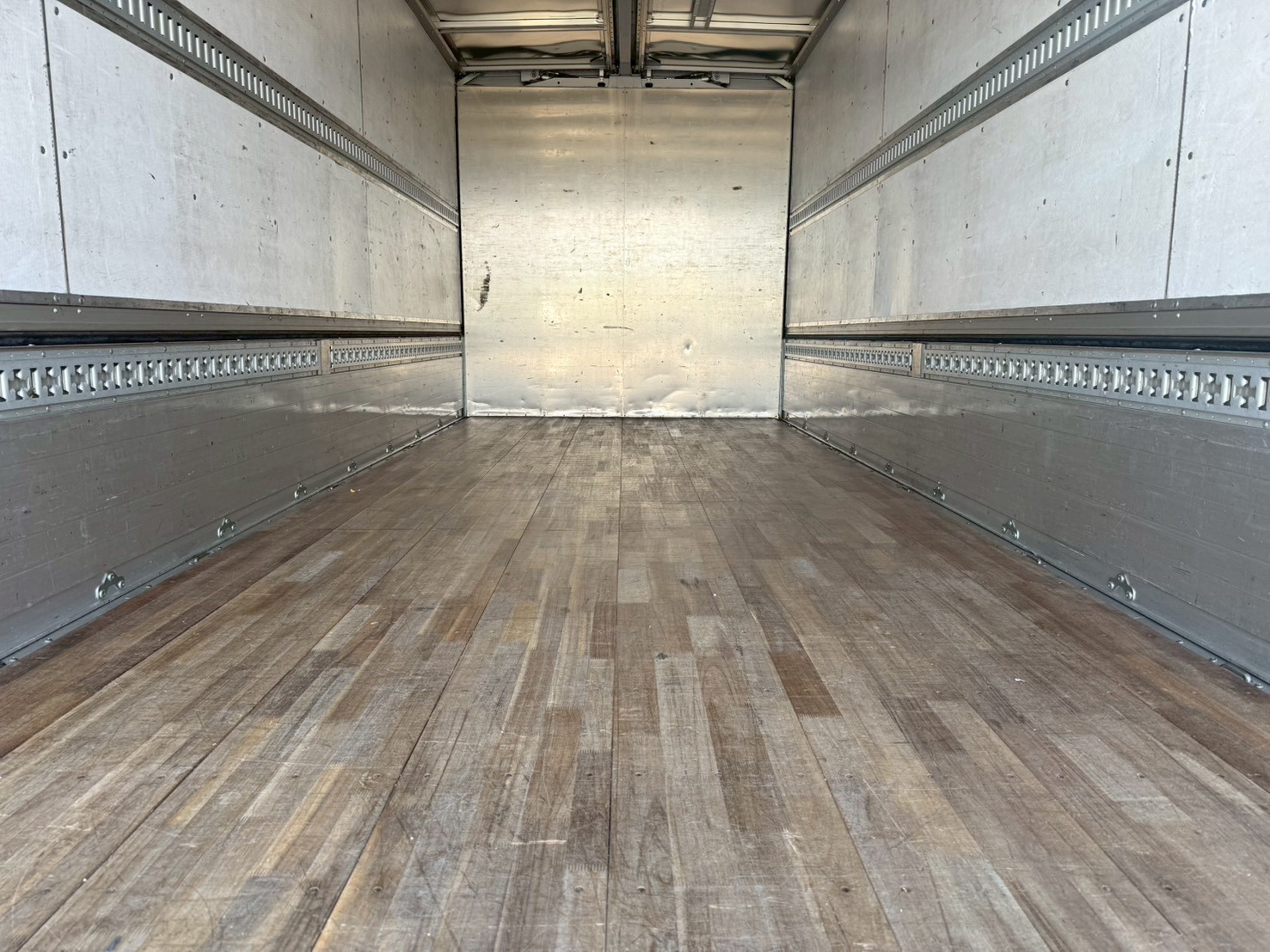 三菱 中型ワイド ファイター アルミウィング TKG-FK64F