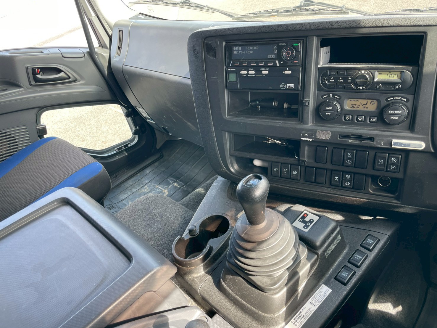 いすゞ 10t超 ギガ アルミウィング 2PG-CYJ77C