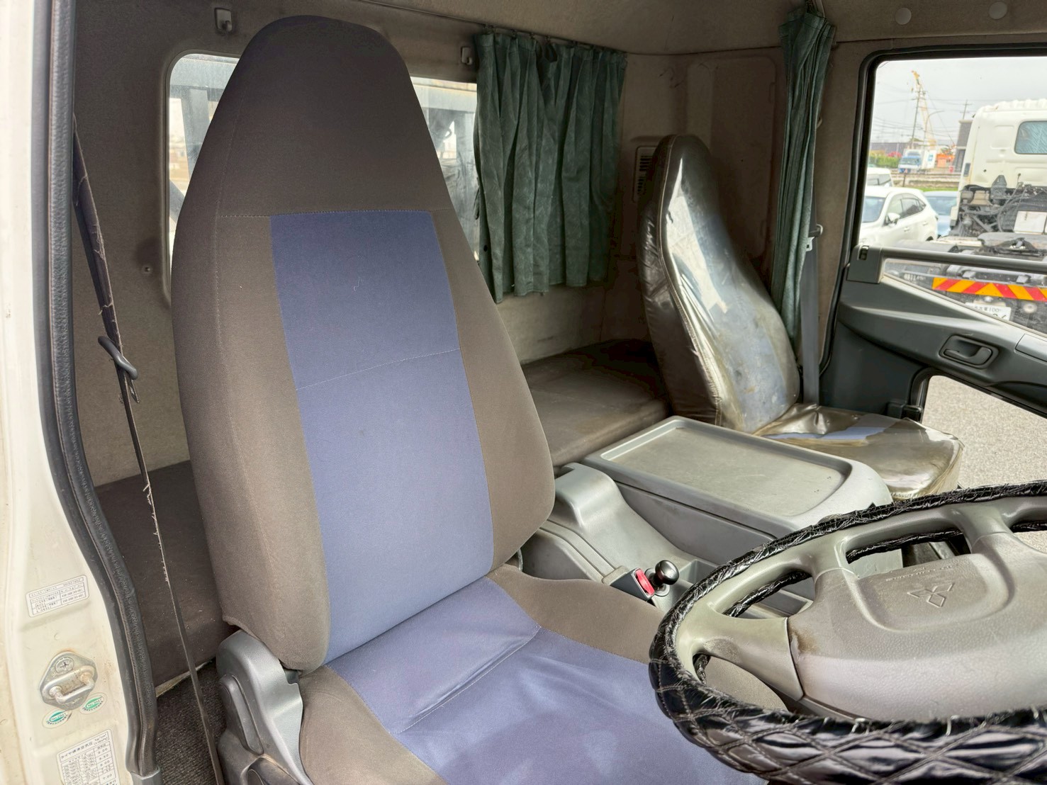 三菱 中型増トン標準  アームロール LKG-FK62FZ