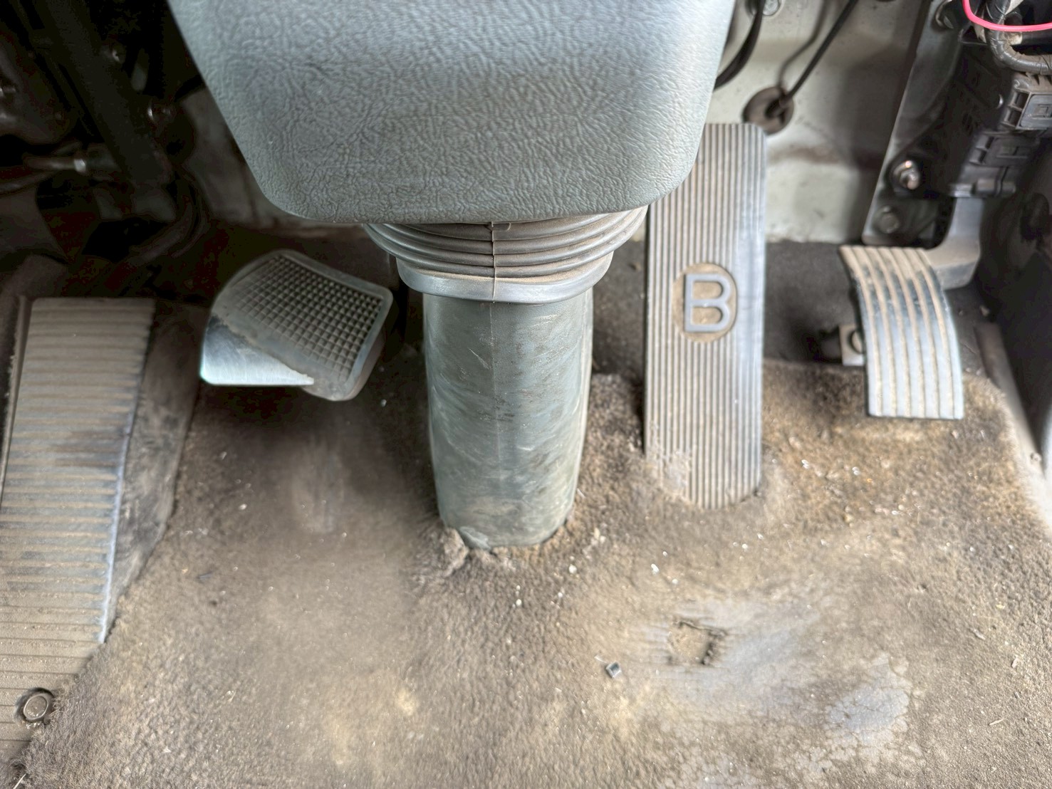 三菱 中型増トン標準  アームロール LKG-FK62FZ