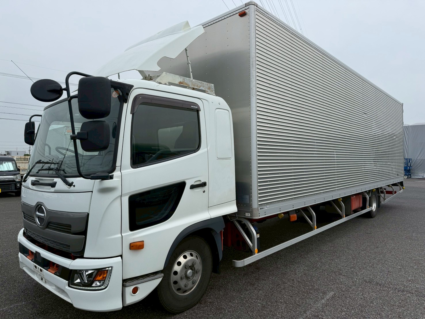 日野 中型ワイド  バン 2PG-FD2ABA改