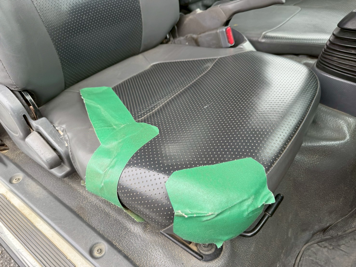 いすゞ 小型標準  ダンプ TKG-NJR85AD