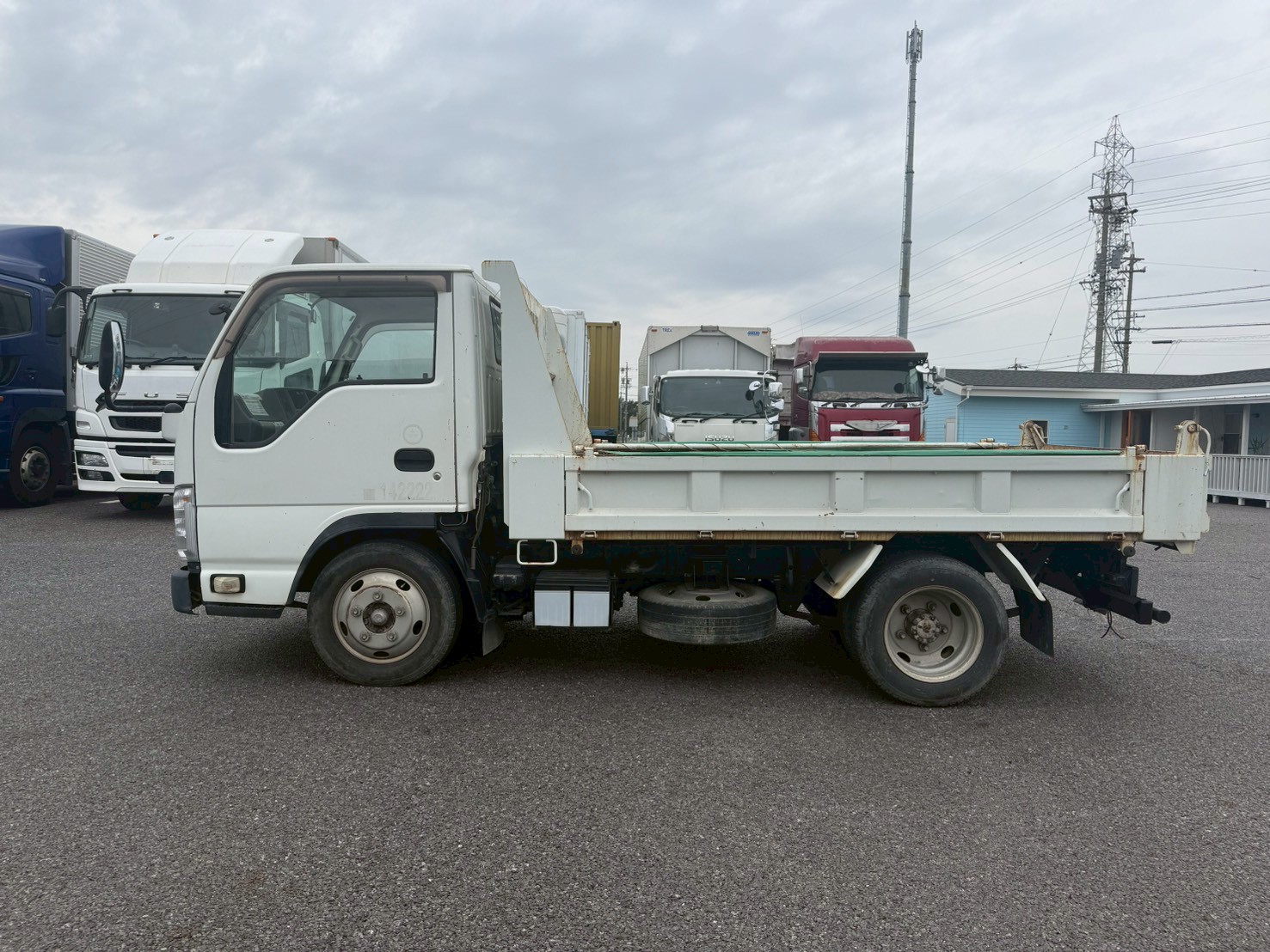 いすゞ 小型標準  ダンプ TKG-NJR85AD