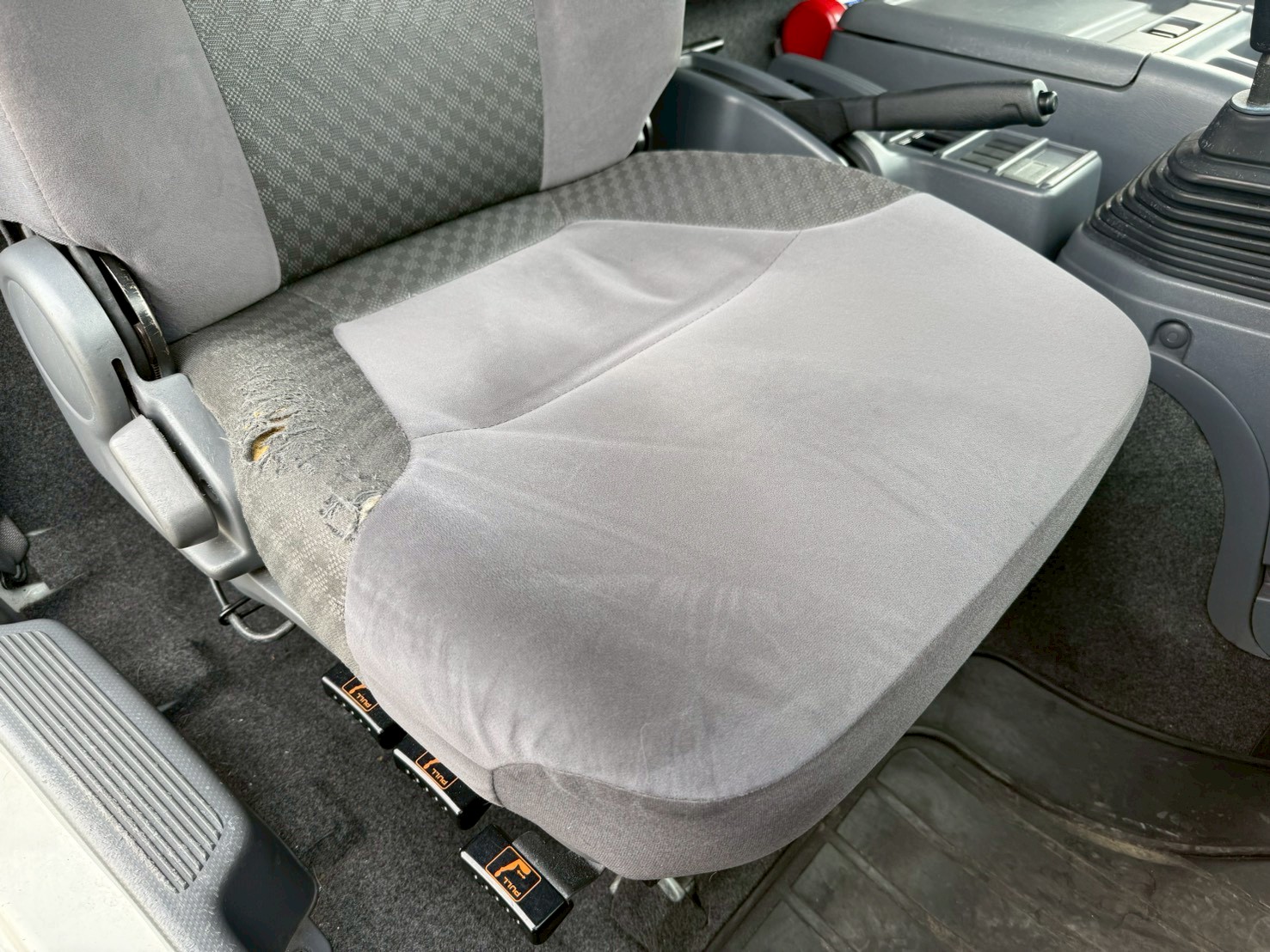 いすゞ 中型ワイド フォワード アルミウィング TKG-FRR90S2