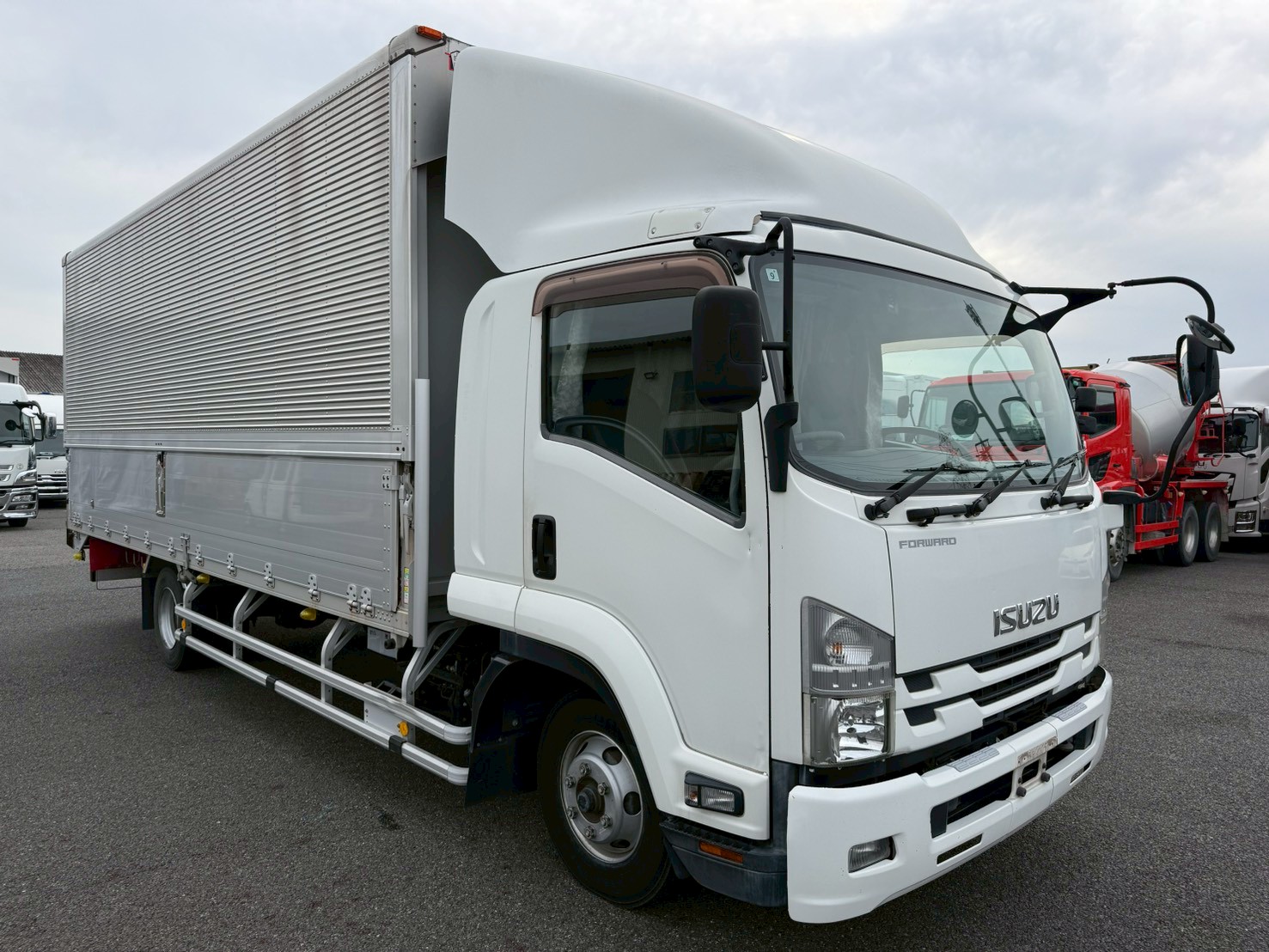 いすゞ 中型ワイド フォワード アルミウィング TKG-FRR90S2